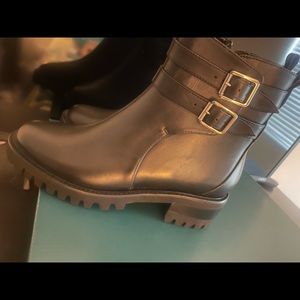 Aerosoles black bootie size 9 NWT
